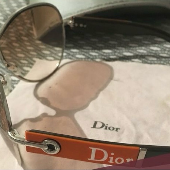 🌻🔥Christan Dior sunglasses - Picture 2 of 13